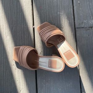 Dolce Vita Prianna heels in cafe Stella